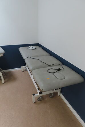 Elektrisk briks WESSELING m. hævefunktion