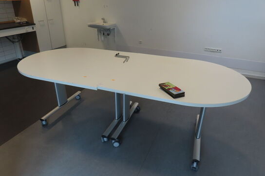 Justerbart spisebord (består af to dele)