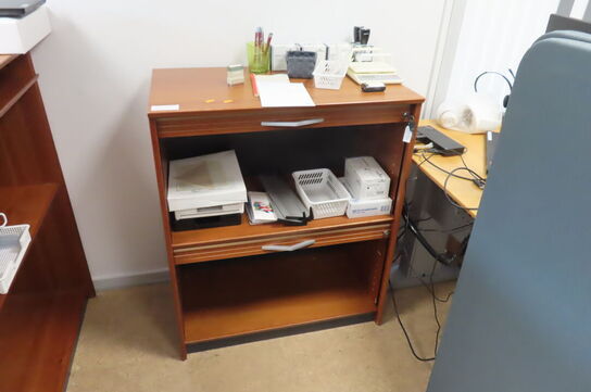 Receptionsdisk samt reol