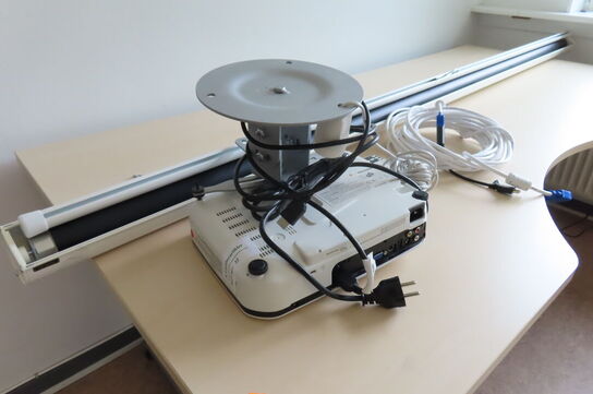 Elhæve/sænkebord (uden indhold!)