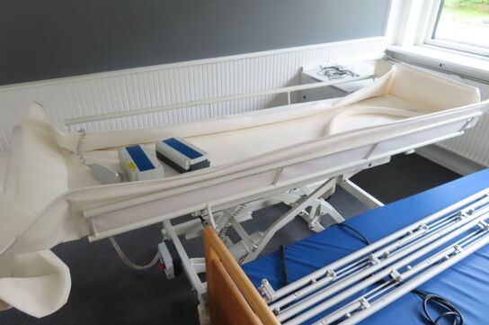 Badeleje m. hævefunktion