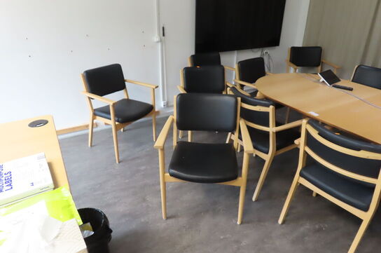 Mødebord m. 12 stole