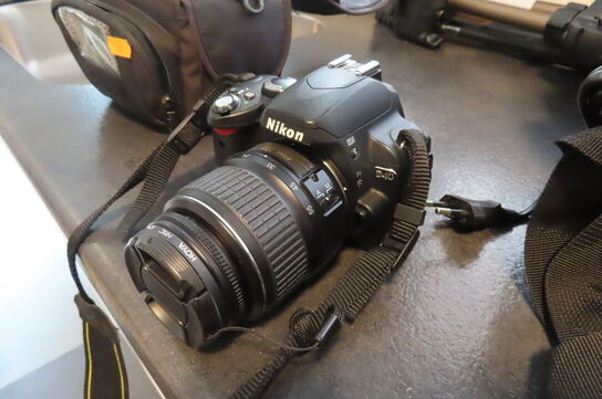 Digitalkamera NIKON D40 inkl. 18-55 mm optik m. taske