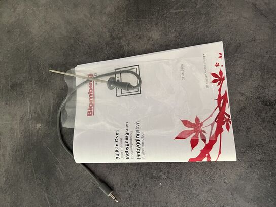 Indbygningsovn BLOMBERG OEN84S80B'