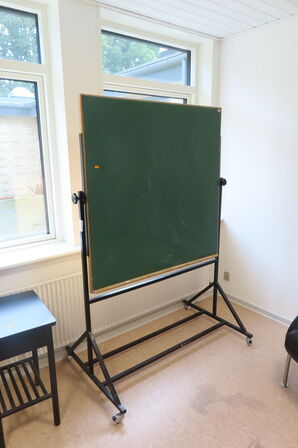 Tavle (til kridt) på hjul