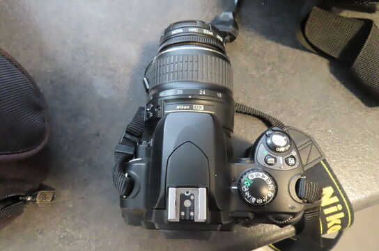 Digitalkamera NIKON D40 inkl. 18-55 mm optik m. taske