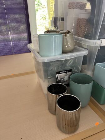 Div. potter m.v. (se billeder)