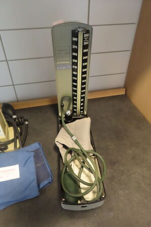 Div. ældre medicinaludstyr