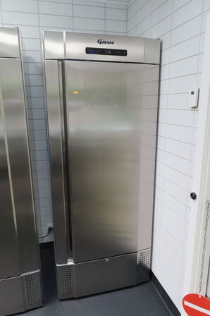 Industrikøleskab GRAM MIDI K 625 RSG