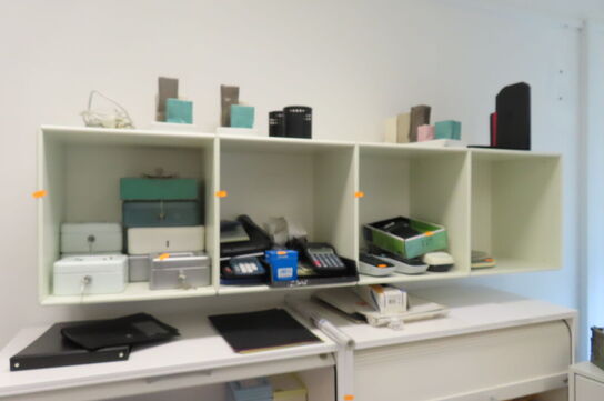 Væghængt reol (uden indhold!)