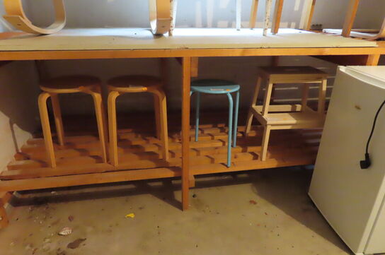 4 stk. stole samt 4 stk. taburetter