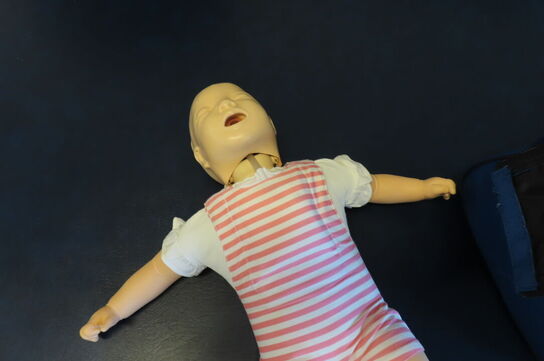 2 stk. træningsdukker BABY ANNE