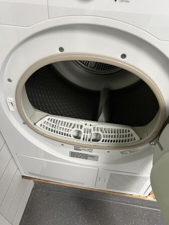 Tørretumbler BLOMBERG BTGK370W0