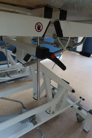 Elektrisk briks WESSELING m. hævefunktion