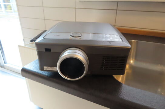 Projektor LG LP-XG24 med taske