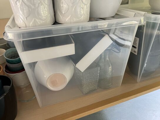 Div. potter m.v. (se billeder)