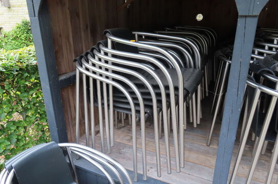 6 stk. TRIP TRAP OCEAN havestole m. tilhørende bord (betonplade)