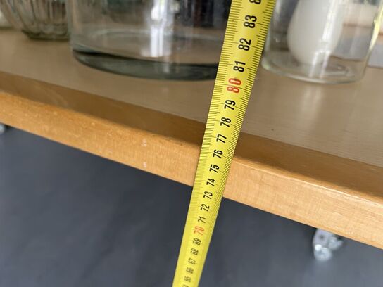 6 stk. borde på hjul m. forstærkede ben (uden indhold!