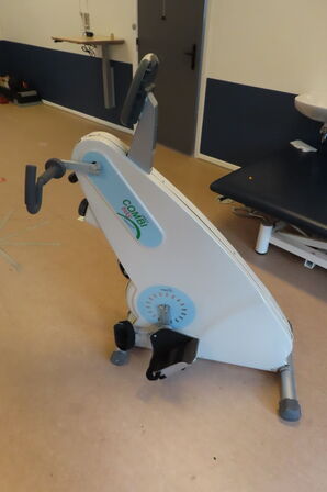 Sidde-motionscykel LEMCO COMBI BIKE til bl.a. kørestolsbrugere