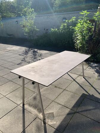 6 stk. TRIP TRAP OCEAN havestole m. tilhørende bord (betonplade)