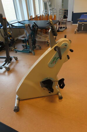 Sidde-motionscykel LEMCO COMBI BIKE til bl.a. kørestolsbrugere