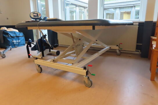 Behandlingsbænk WESSELING m. hævefunktion