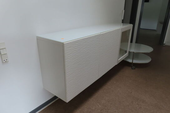 Væghængt reol (uden indhold!)