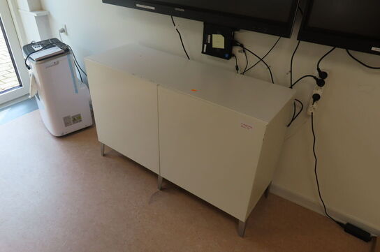 2 stk. borde på hjul