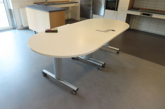 Justerbart spisebord (består af to dele)