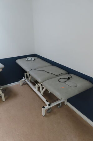 Elektrisk briks WESSELING m. hævefunktion