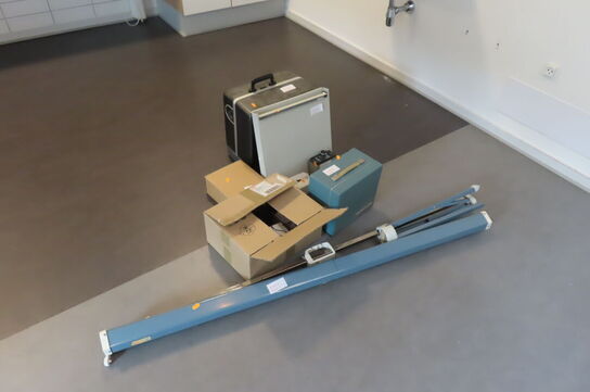 Div. ældre fremvisningsudstyr m.v.