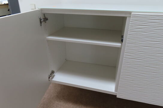Væghængt reol (uden indhold!)
