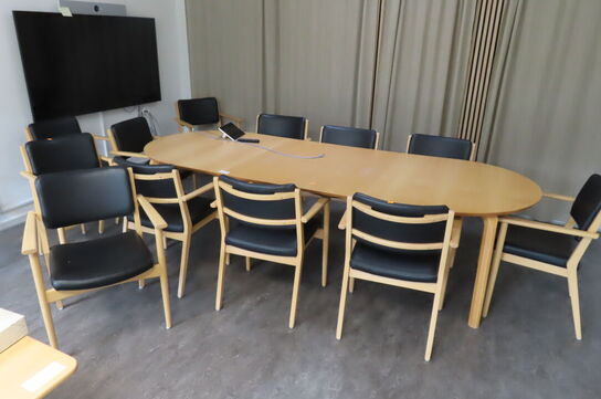 Mødebord m. 12 stole