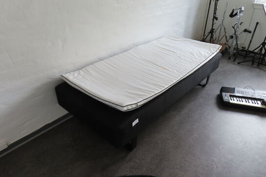 Seng 90x180 cm inkl. topmadras