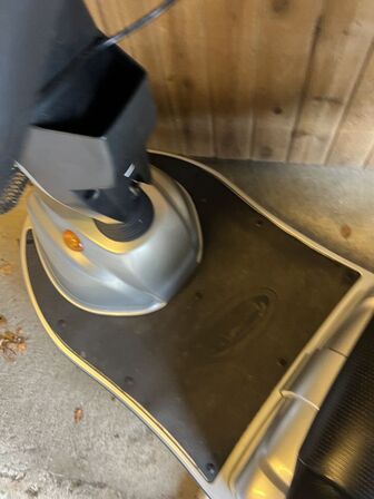 Elcooter INVACARE Comet inkl. lader