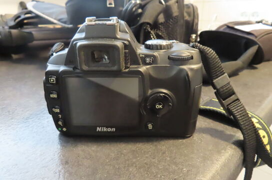 Digitalkamera NIKON D40 inkl. 18-55 mm optik m. taske