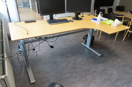 Elhæve/sænkebord samt reoler (uden indhold!)