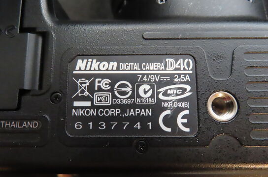 Digitalkamera NIKON D40 inkl. 18-55 mm optik m. taske