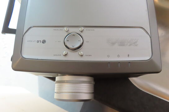 Projektor LG LP-XG24 med taske