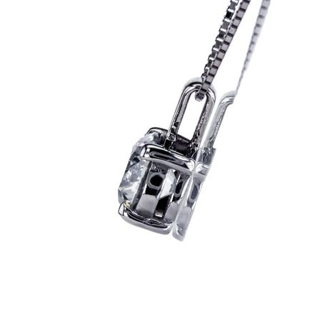 Diamanthalskæde med 1,02 ct. naturlig diamant og 14K hvidguld.