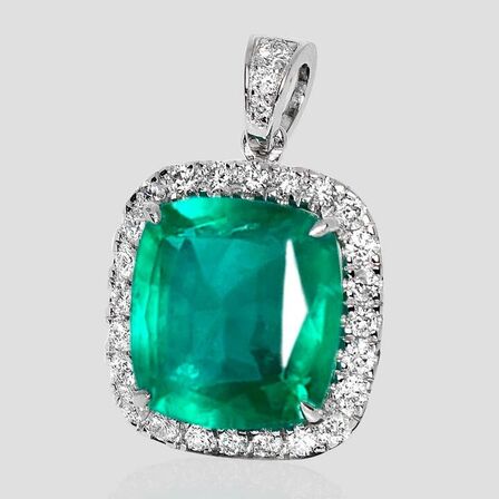 3,96 ct. smaragd og diamant vedhæng i 14 kt. hvidguld. IGI