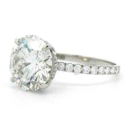 Platinring med stor 5,28 ct. laboratorieskabt diamant. IGI