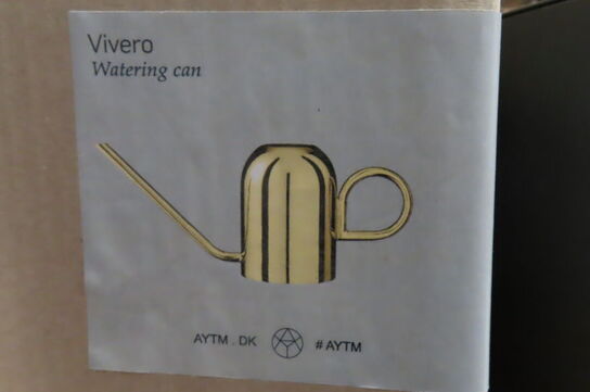 2 stk MILK JUG VIPP og VIVERO WATERING CAN AYTM