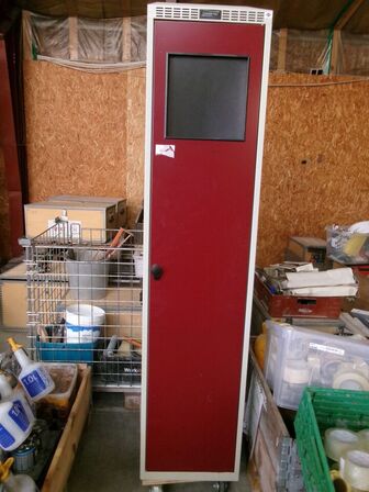 Computer/vasketøjsskab