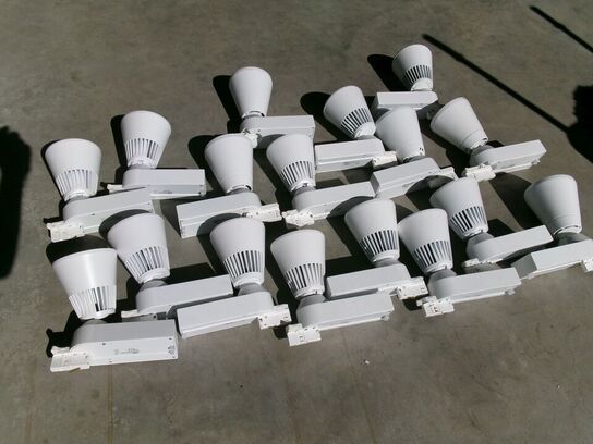 17 stk. lamper til lampesystem