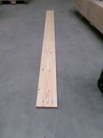 Ca. 35,9 m gulvbrædder, ubehandlet fyr 