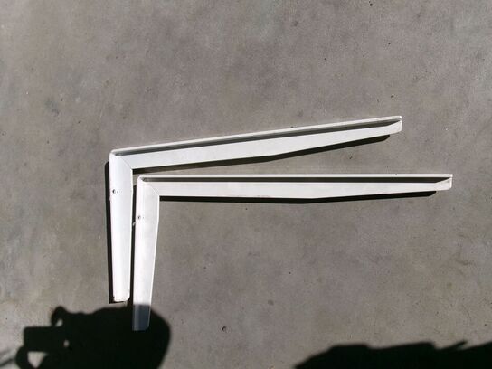 2 stk. store vinkelbeslag