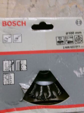 Sandpapir, hobbyknive, maletape m.m.