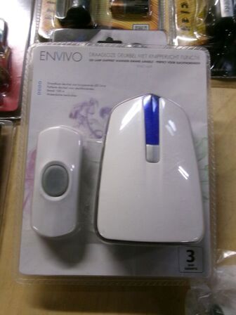 Brevsprække, dørhåndtag, batteriopladere, dørklokke, lommelygter, hængelåse