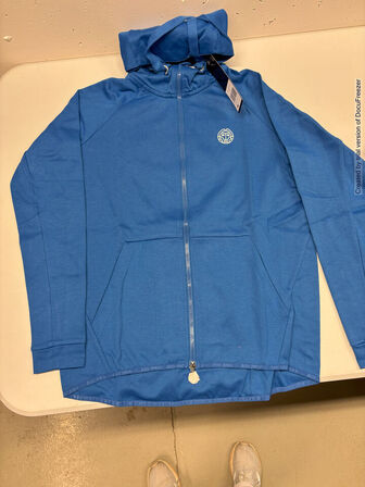 4.500 enheder sportstøj (se beskrivelse)